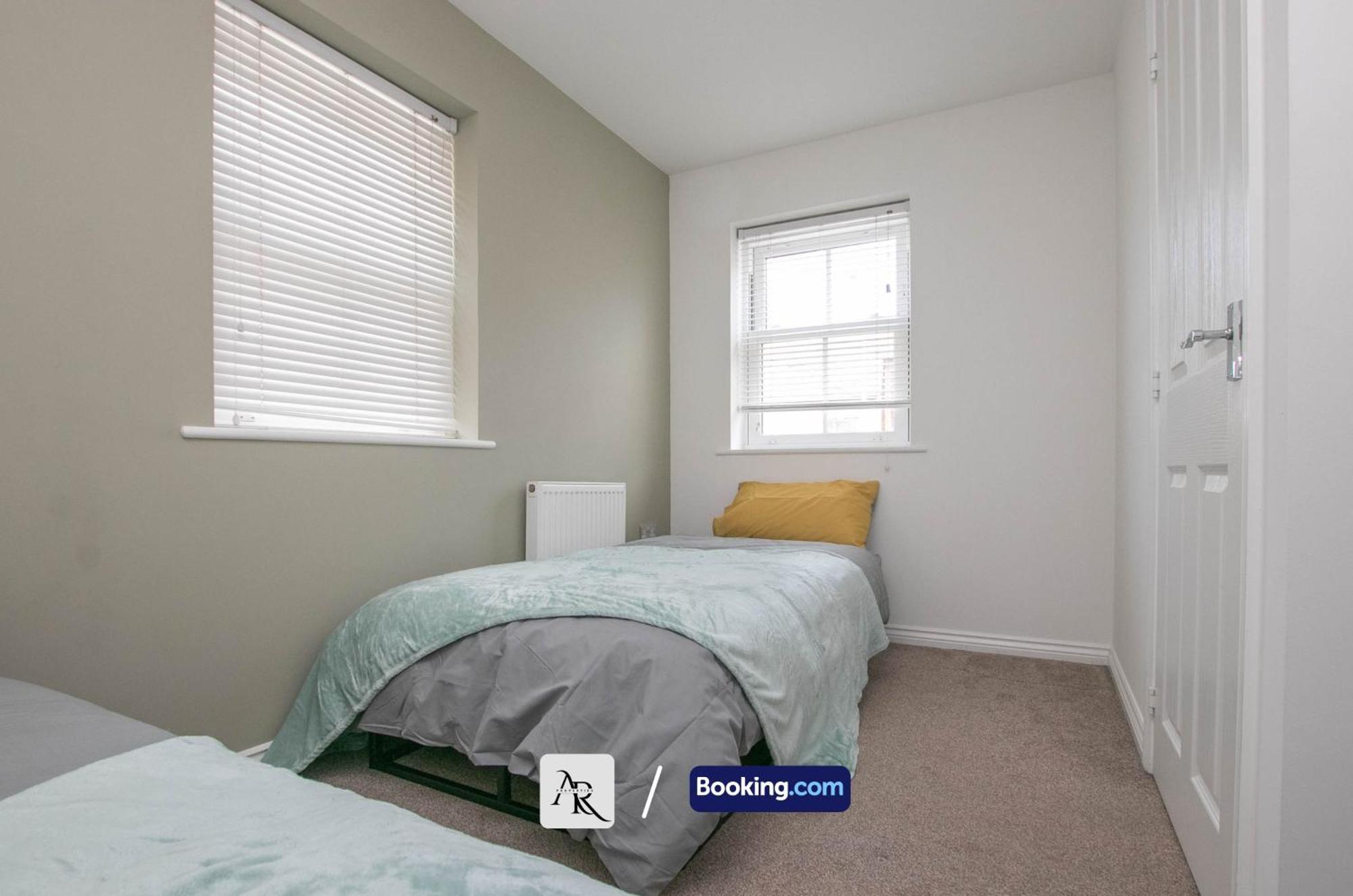Cozy House By Ar Properties Short Lets & Serviced Accommodation Κόλτσεστερ Εξωτερικό φωτογραφία